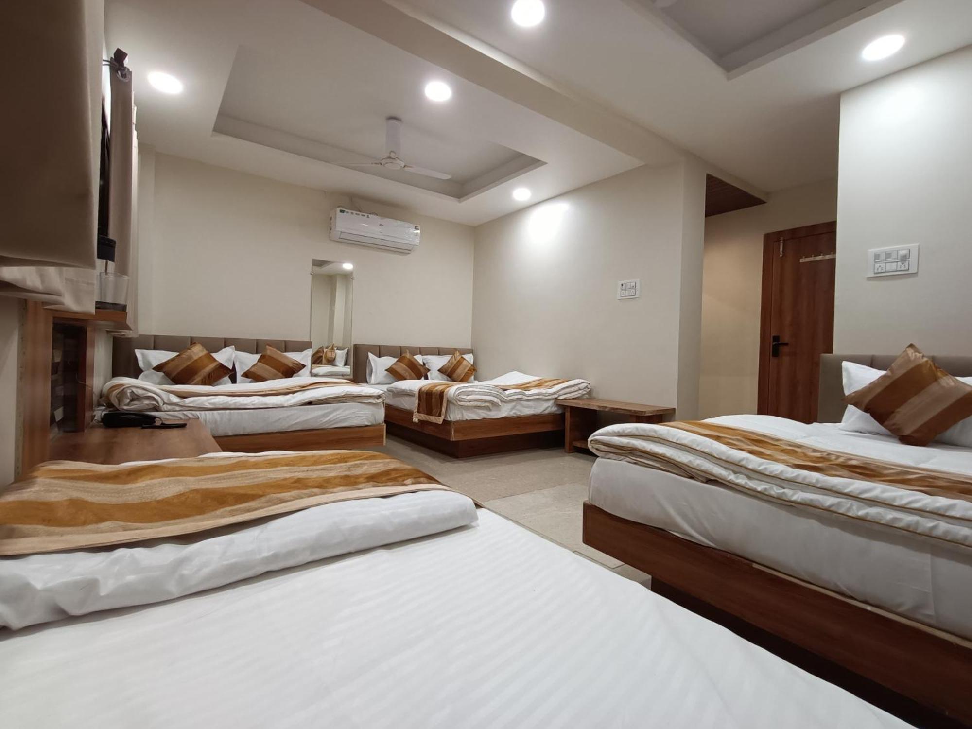 Shree Shyamraj Hotel Ujaim Exterior foto