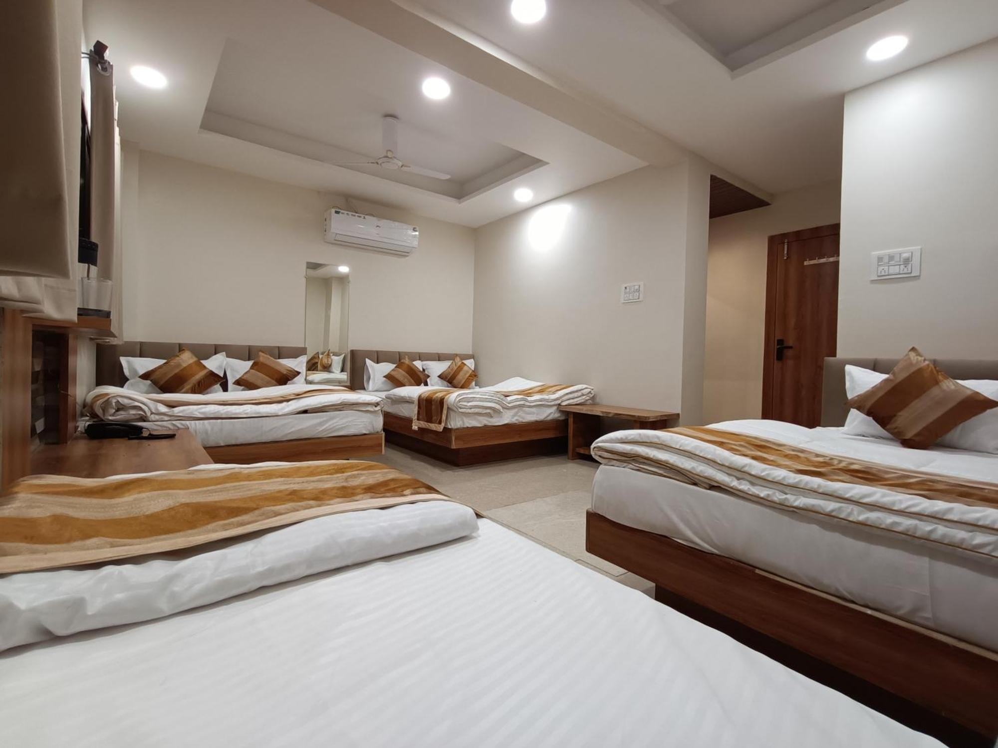 Shree Shyamraj Hotel Ujaim Exterior foto